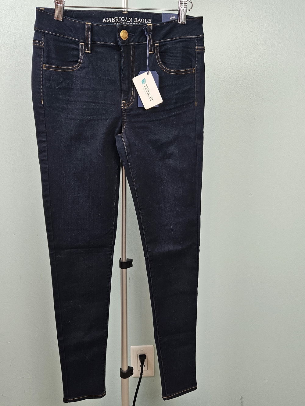 NWT American Eagle Outfitters Women’s Dark Wash Skinny Jeans - Dark Blue 8 Long
